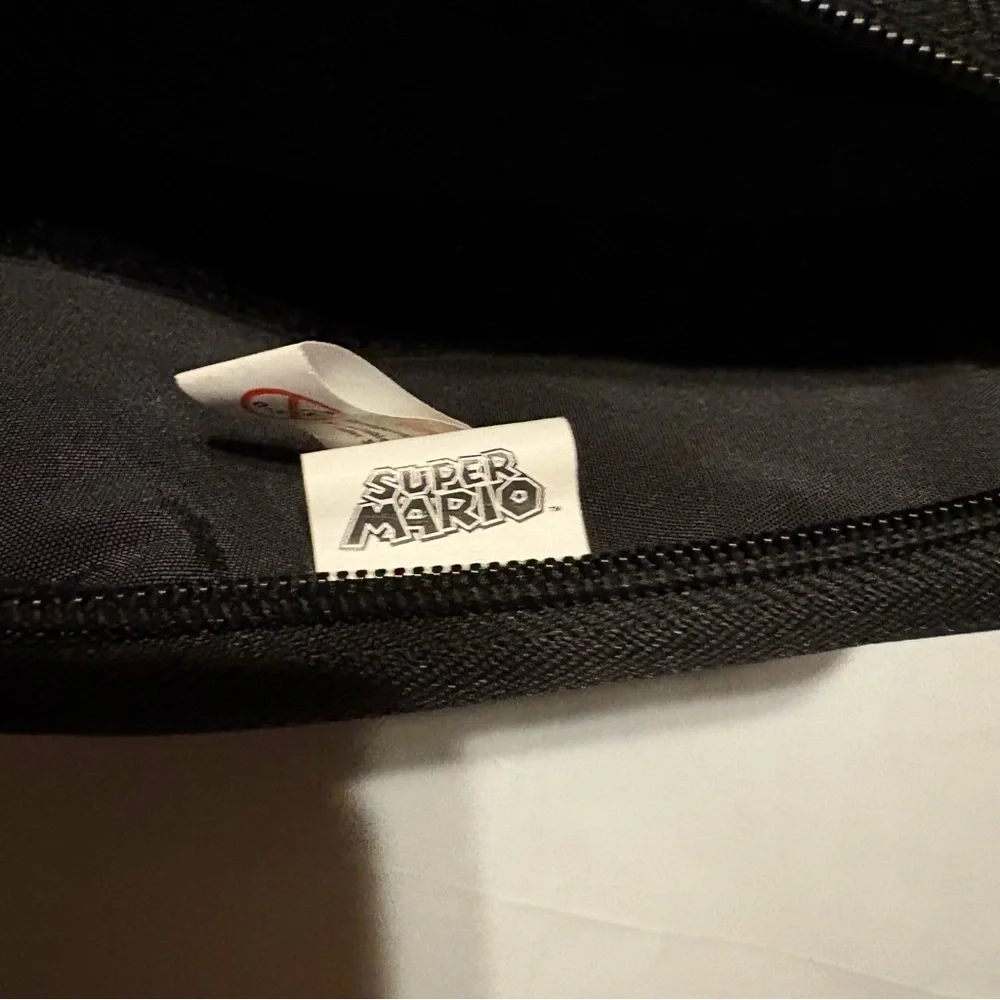 Nintendo DS Mario Carrying Case‎ Bag Black Strap Pockets Buckle Zippered